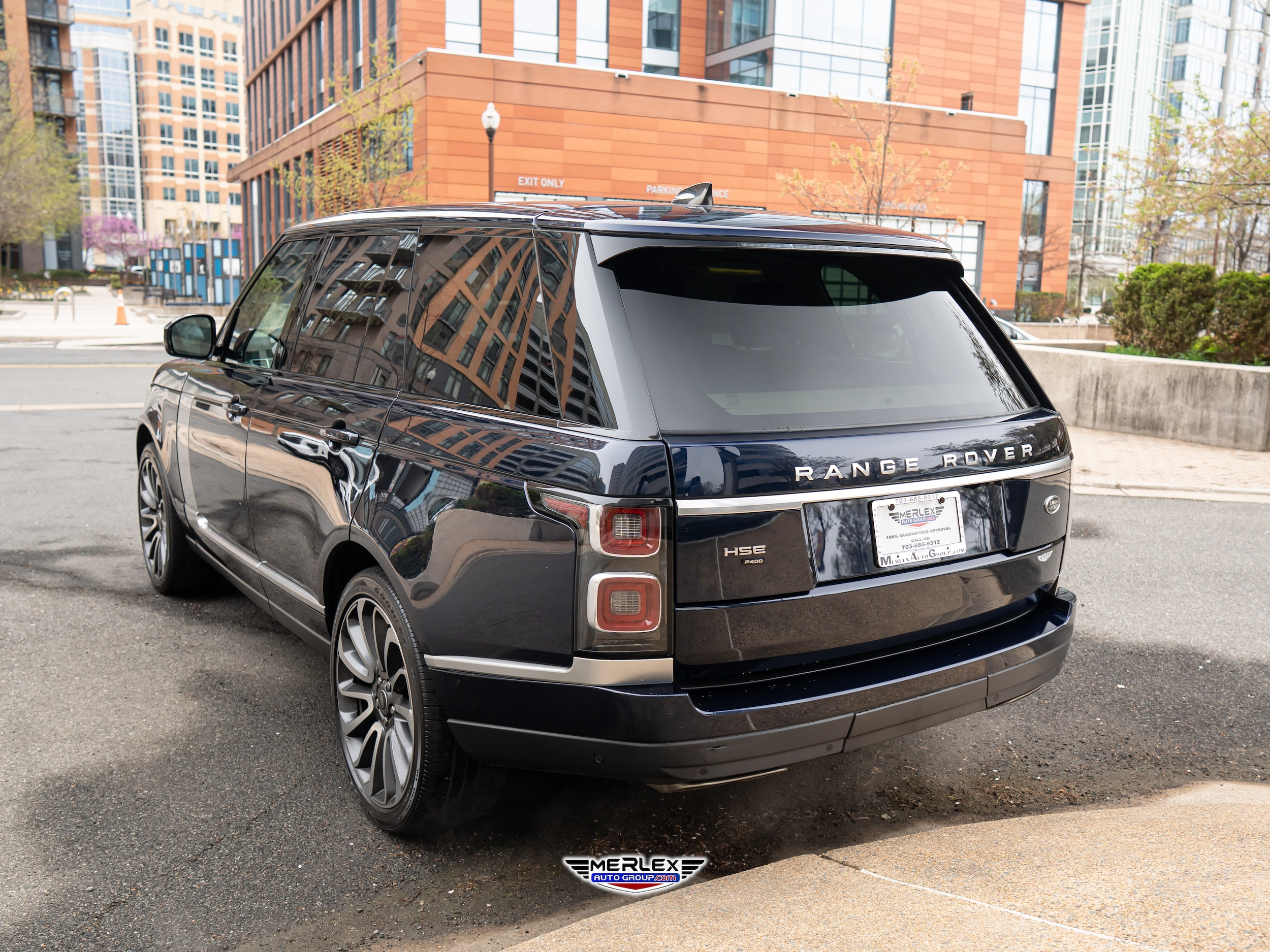 View vehicle photo 5