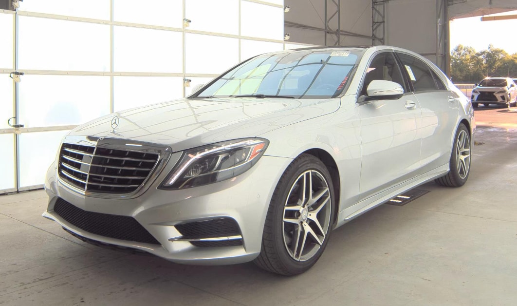 2015 Mercedes-Benz S-Class S550 4MATIC's photo