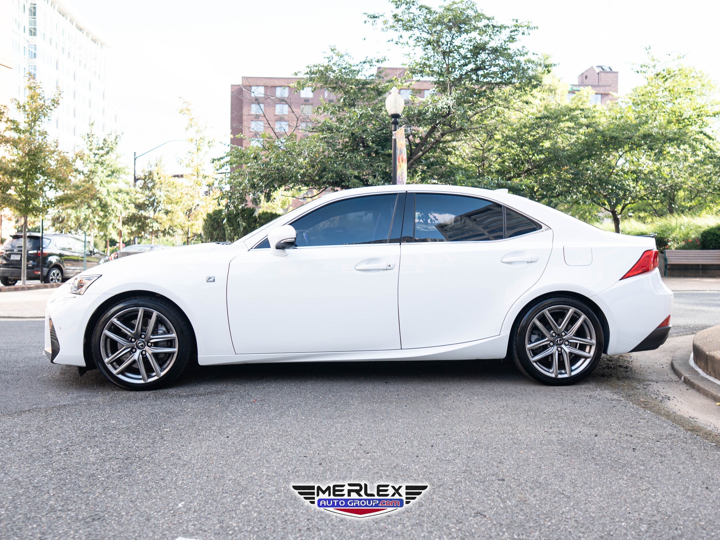 2018 Lexus IS 300 F SPORT photo 4