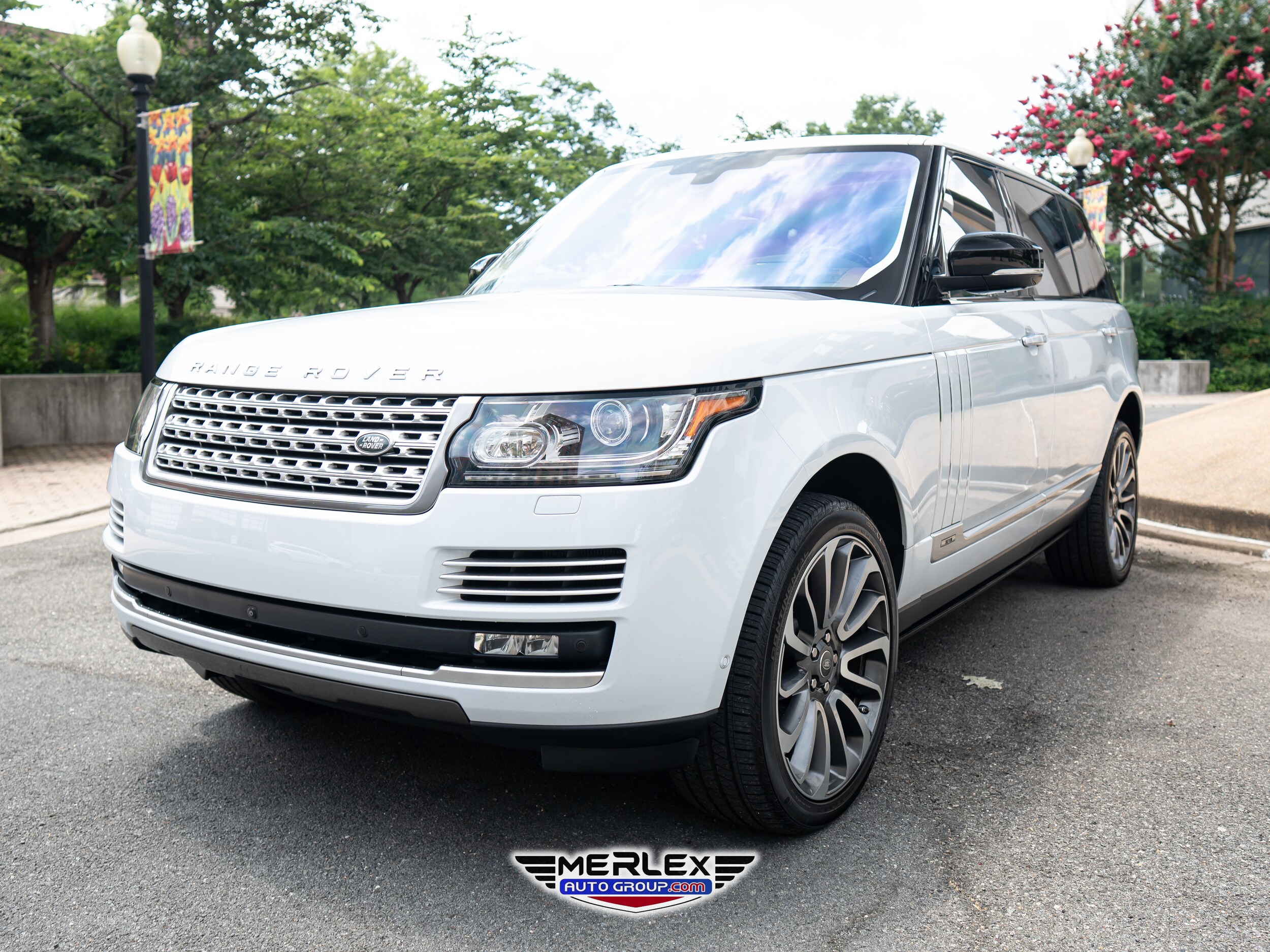 2016 Land Rover Range Rover SuperCharged Autobiography photo 3