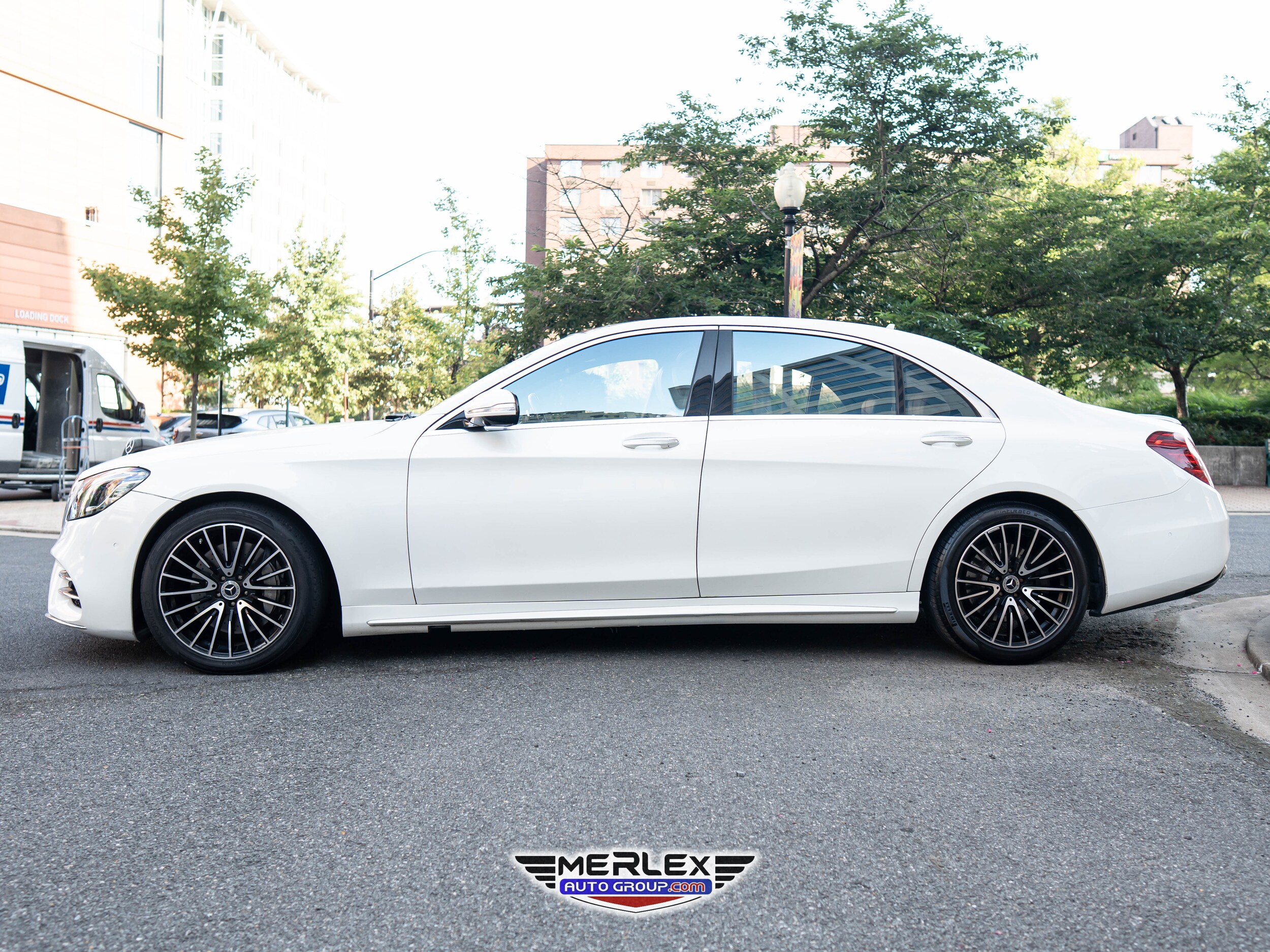 2019 Mercedes Benz S 560 4MATIC photo 4