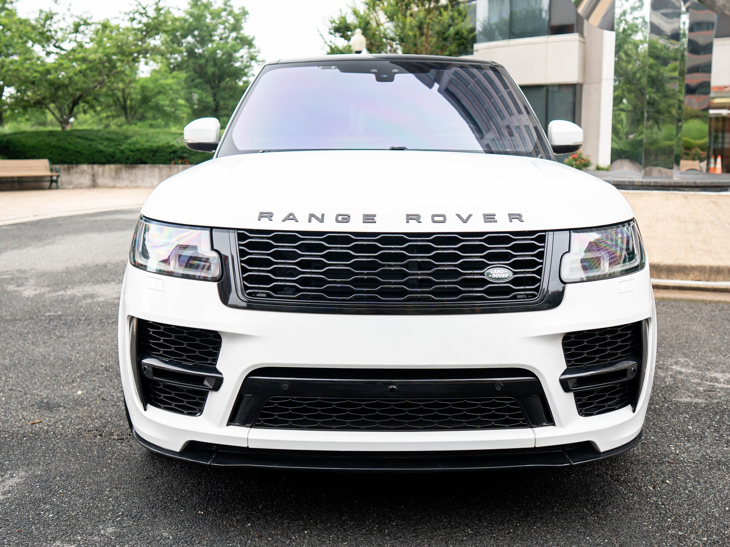 2018 Land Rover Range Rover SuperCharged photo 2