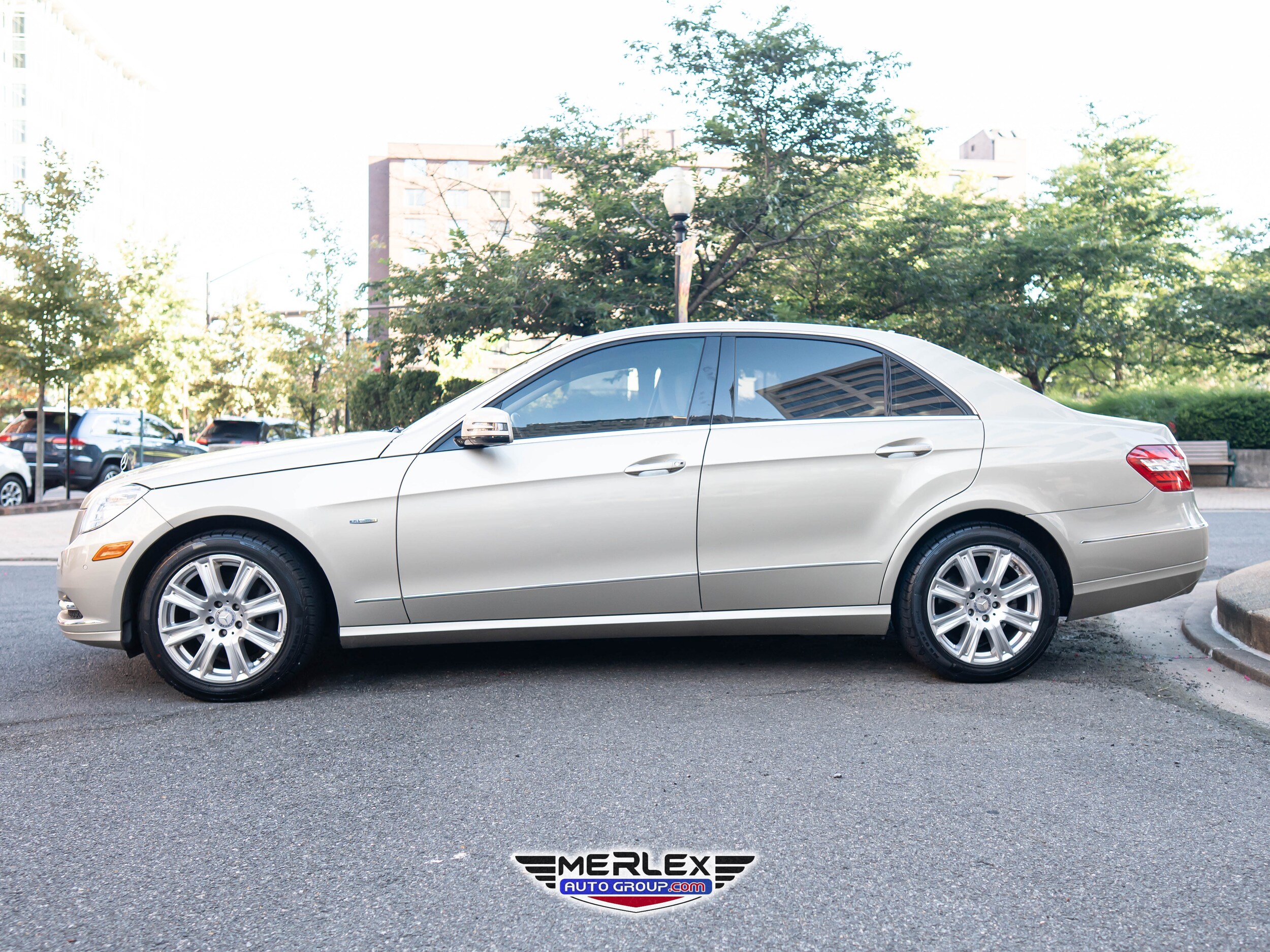 2012 Mercedes Benz E 350 4MATIC photo 2