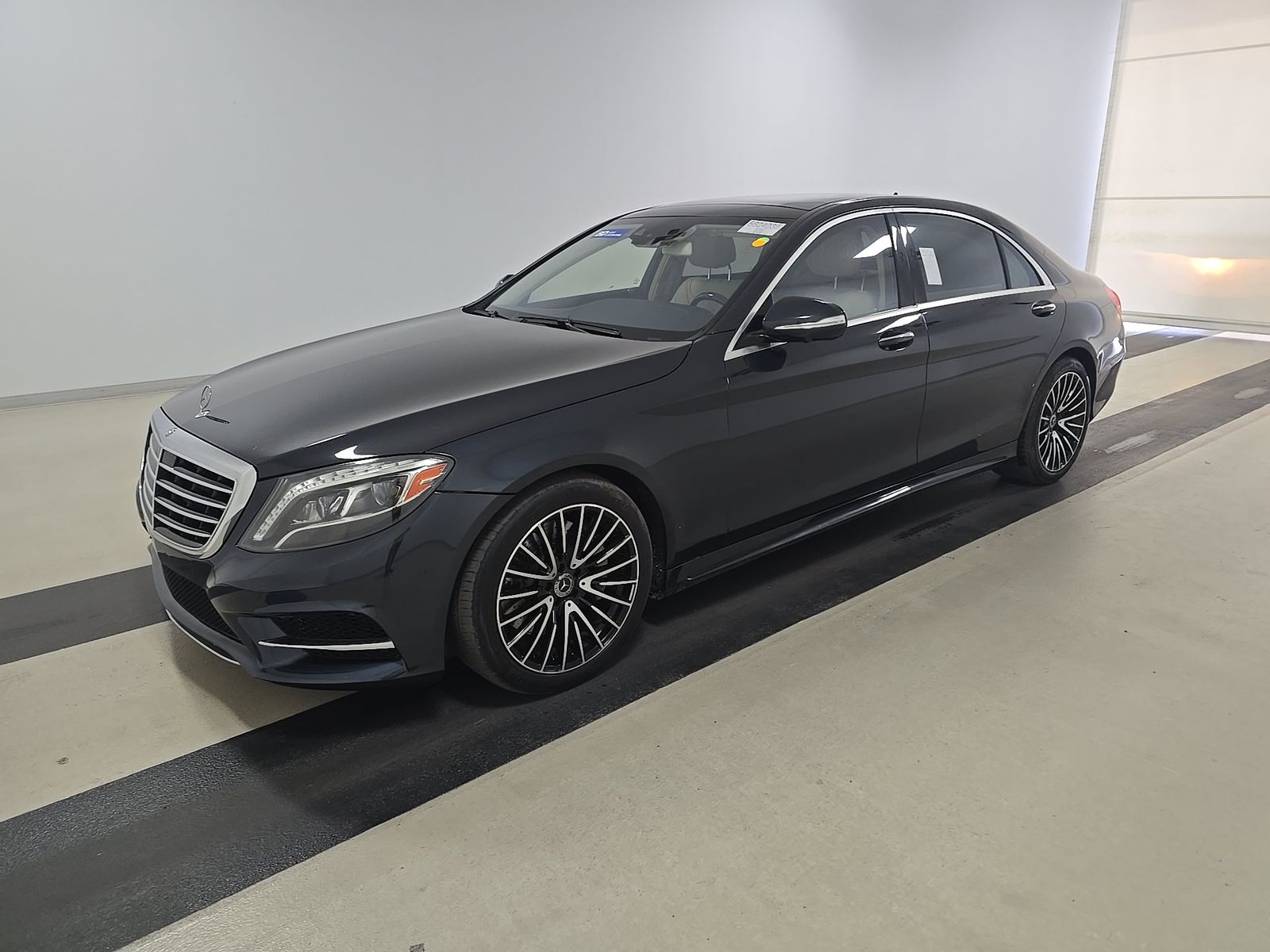2015 Mercedes-Benz S-Class S550 4MATIC's photo