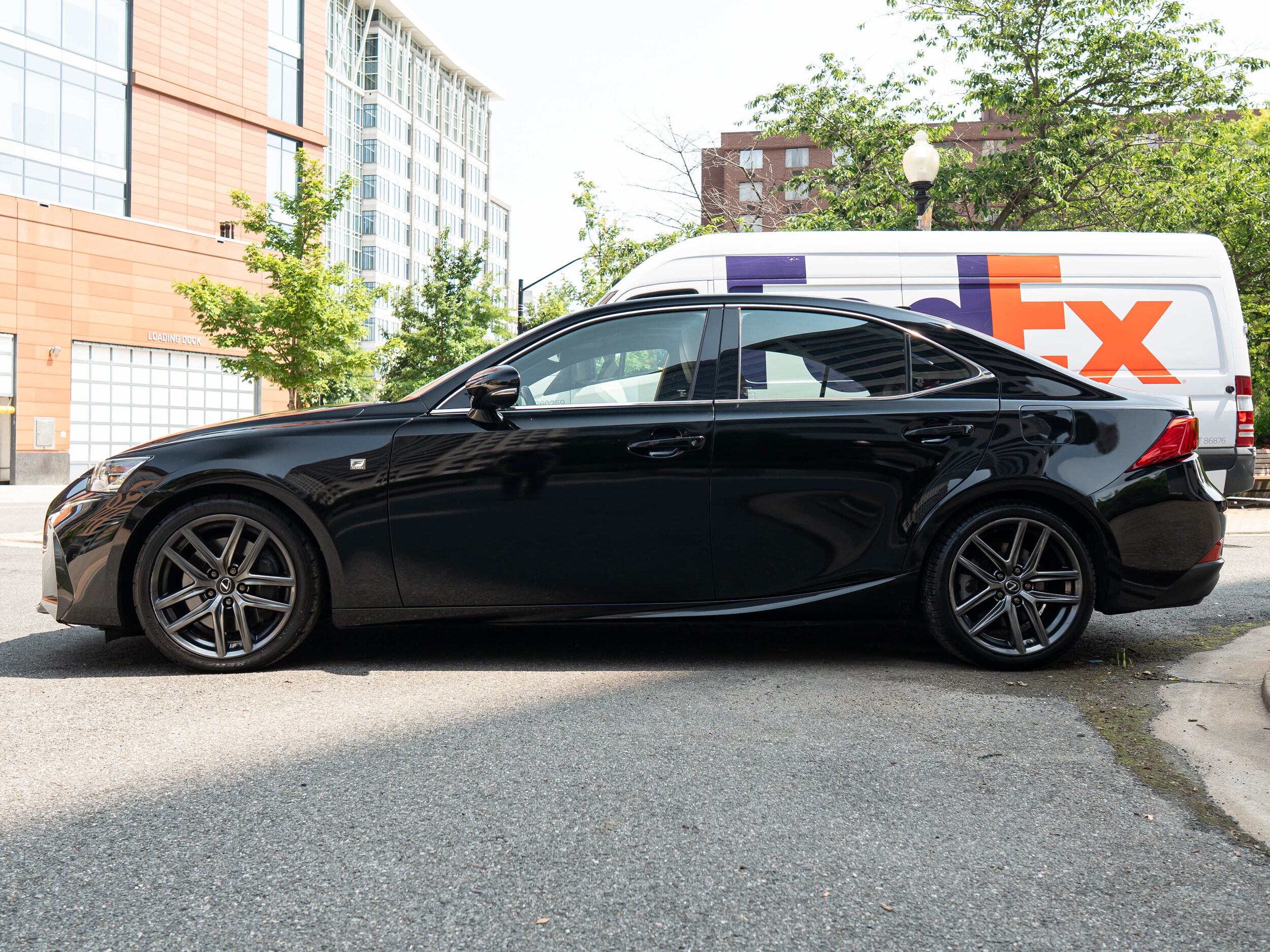 2020 Lexus IS 350 F SPORT photo 4