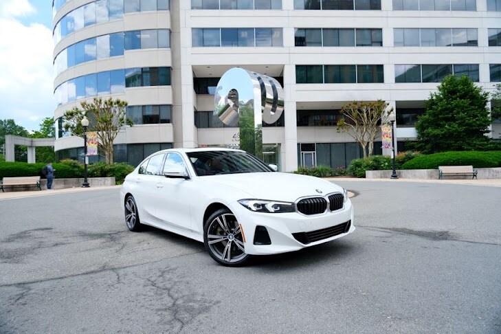 2024 Bmw 330i photo 2