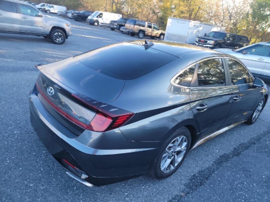 Used 2023 Hyundai Sonata SEL Sedan