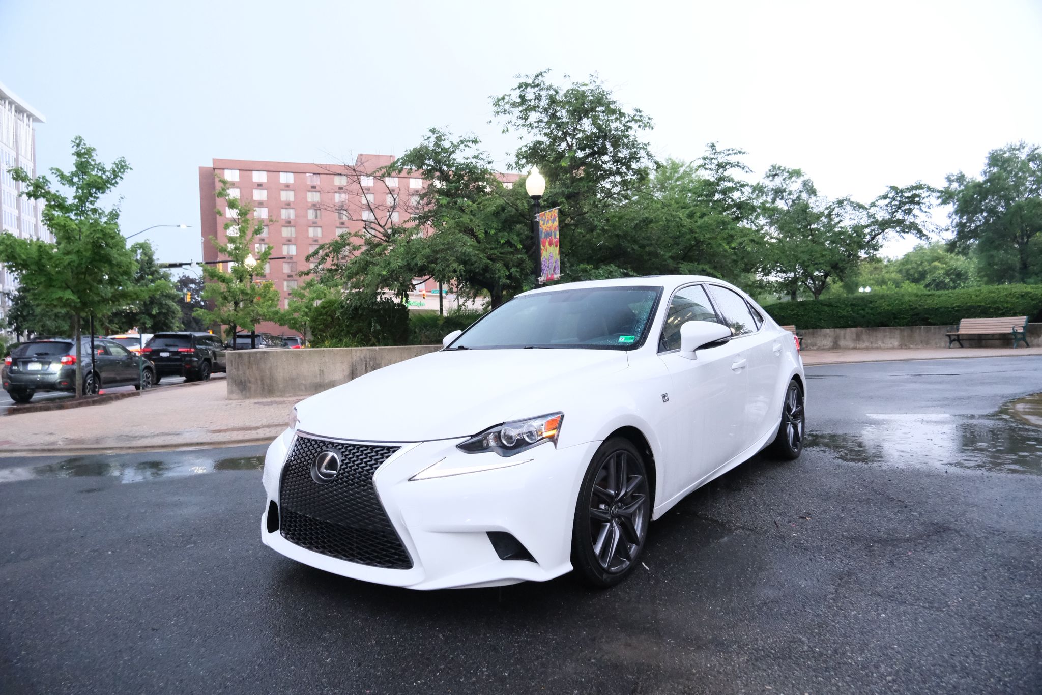 2016 Lexus IS 300 AWD photo 4