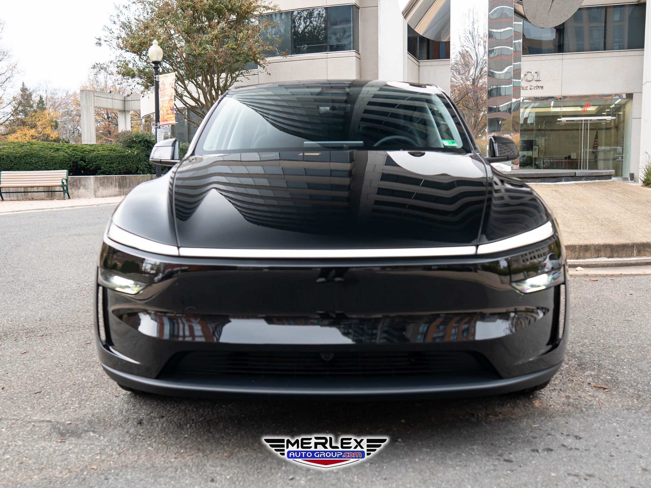 2026 Tesla Model Y Long Range photo 2