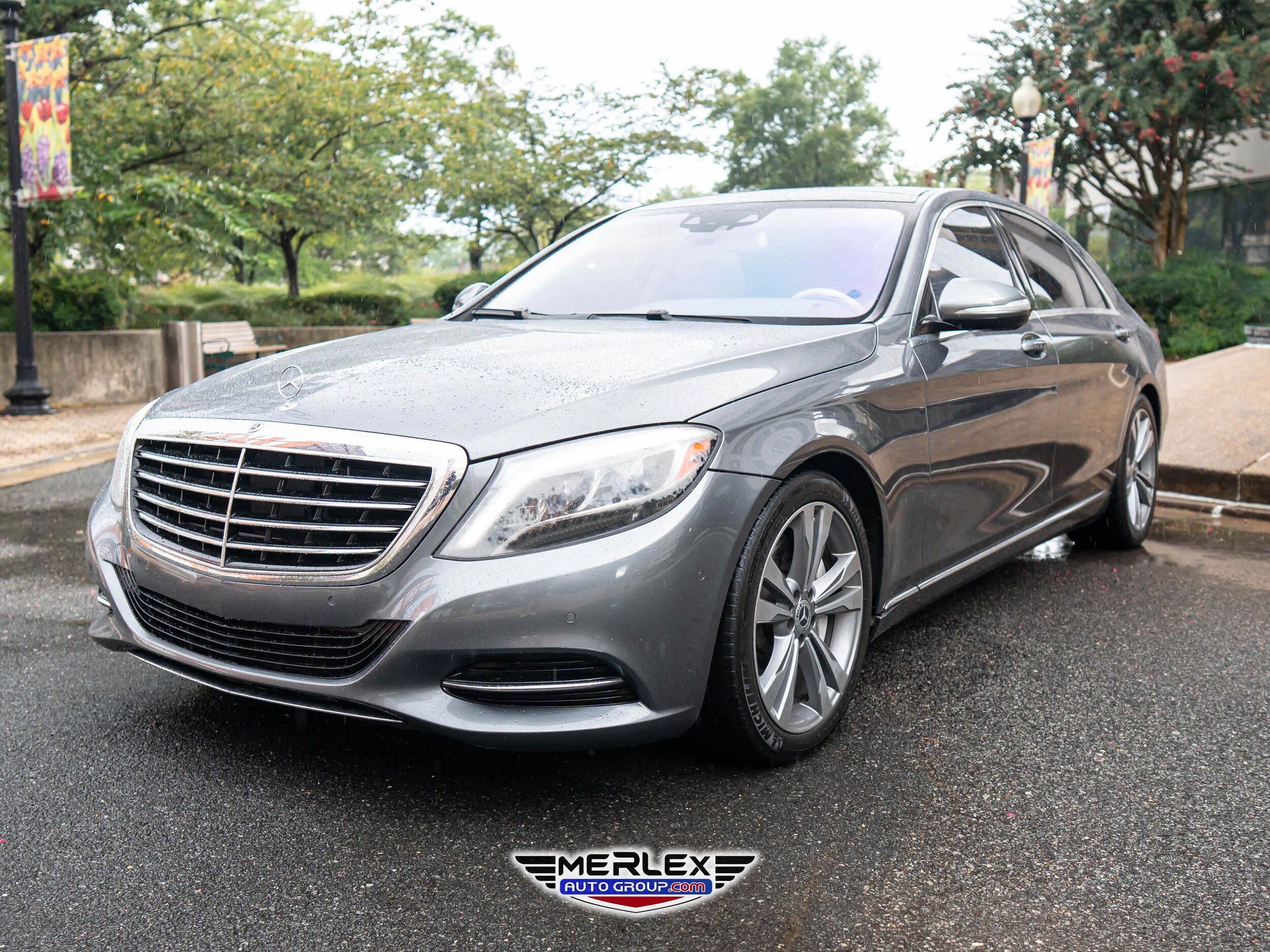 2017 Mercedes Benz S 550 4MATIC photo 3
