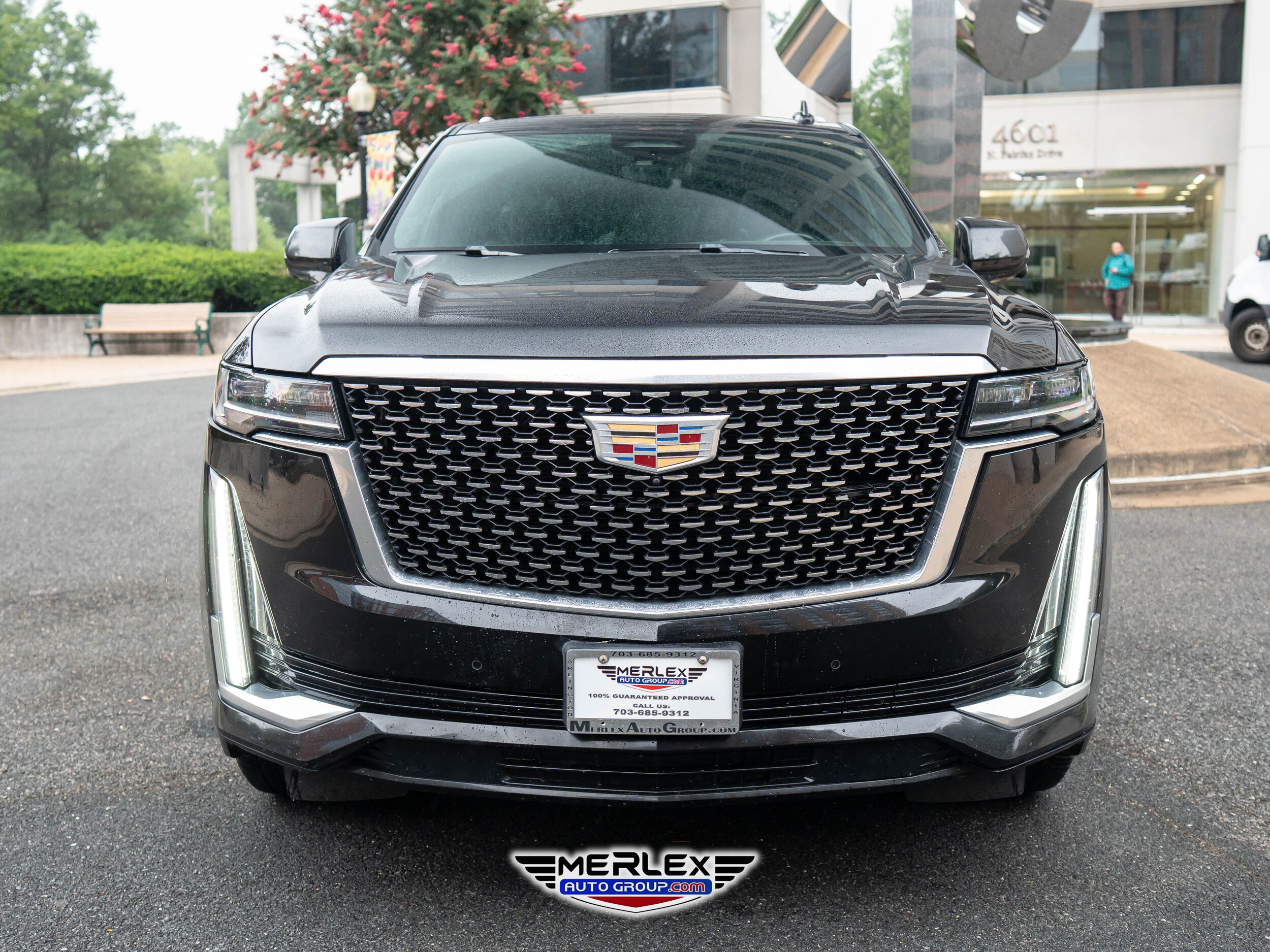 2022 Cadillac Escalade ESV Premium Luxury photo 2