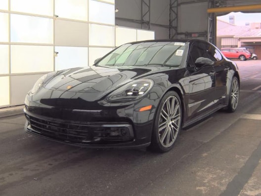 2018 Porsche Panamera 4S's photo