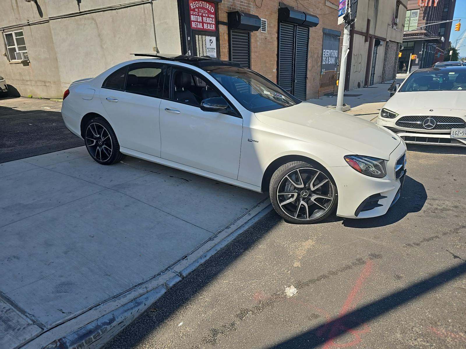 2017 Mercedes Benz E AMG 43 4MATIC photo 2