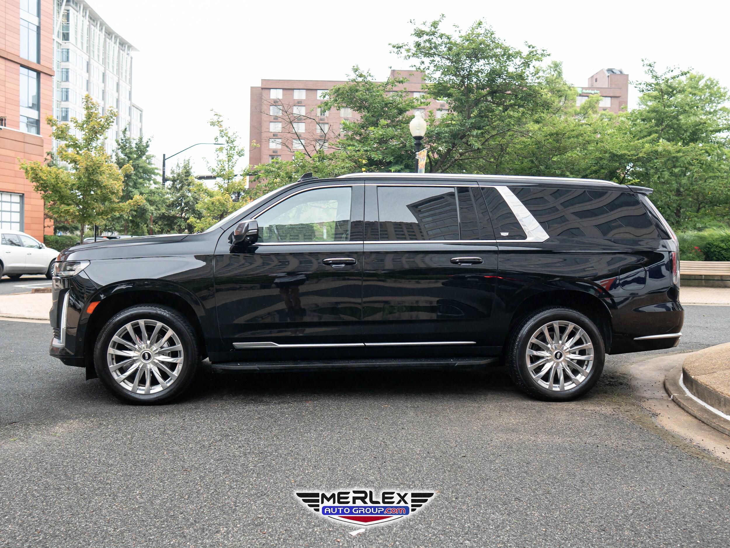 2022 Cadillac Escalade ESV Premium Luxury photo 4