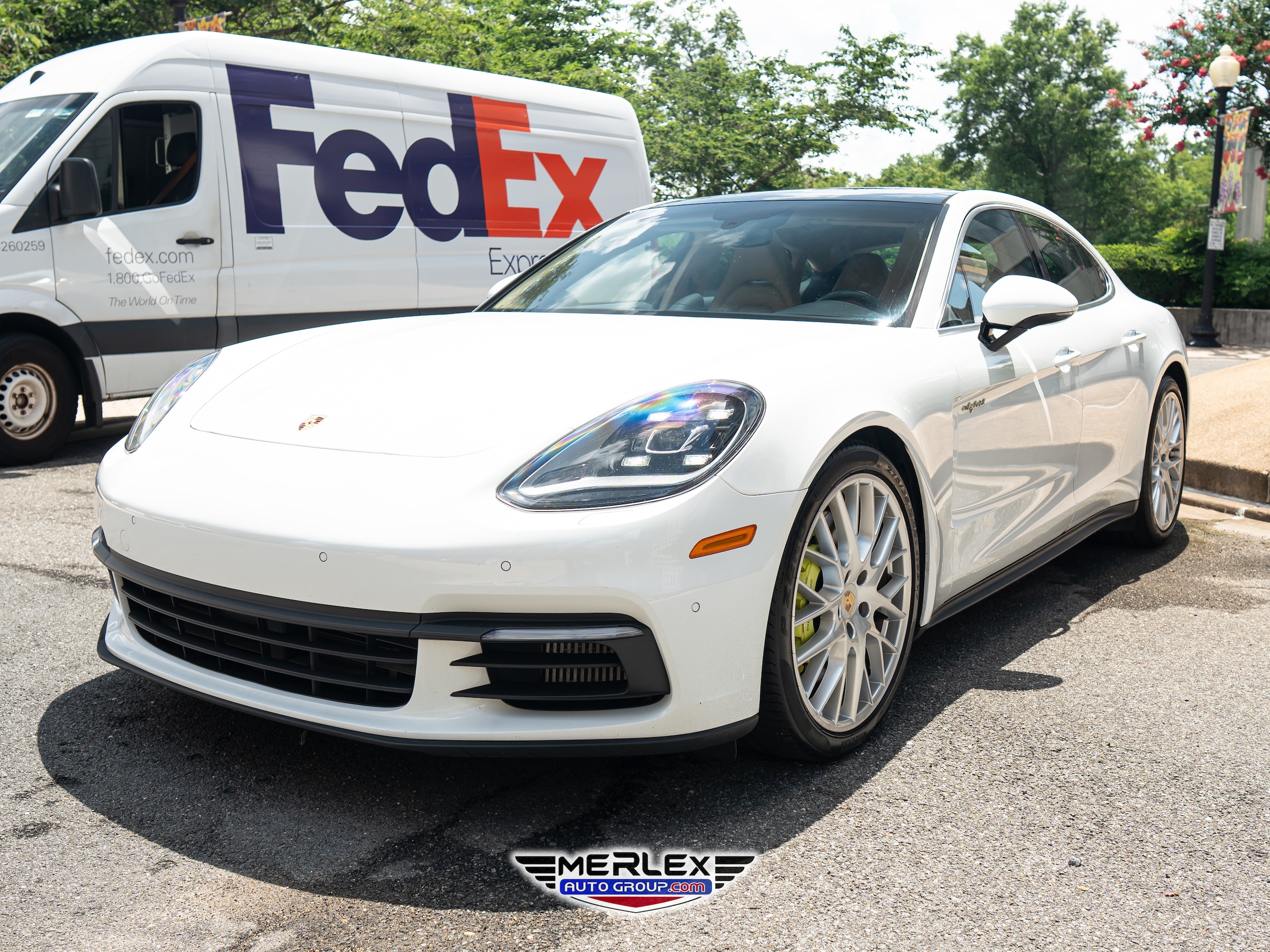 2018 Porsche Panamera 4 E-Hybrid photo 2