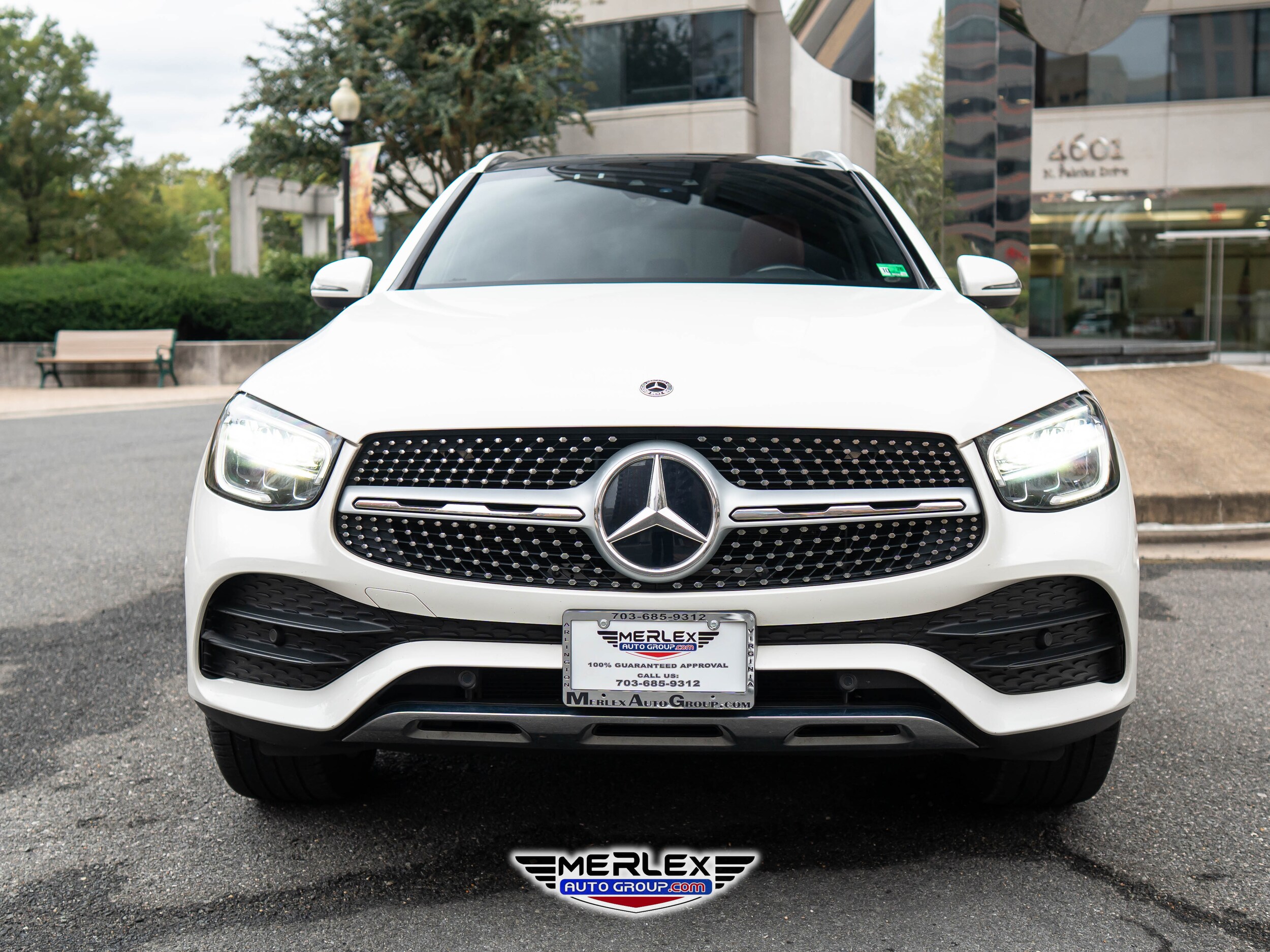 2021 Mercedes Benz GLC 300 4MATIC photo 2