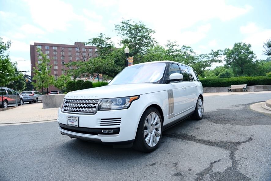 2017 Land Rover Range Rover SuperCharged photo 4