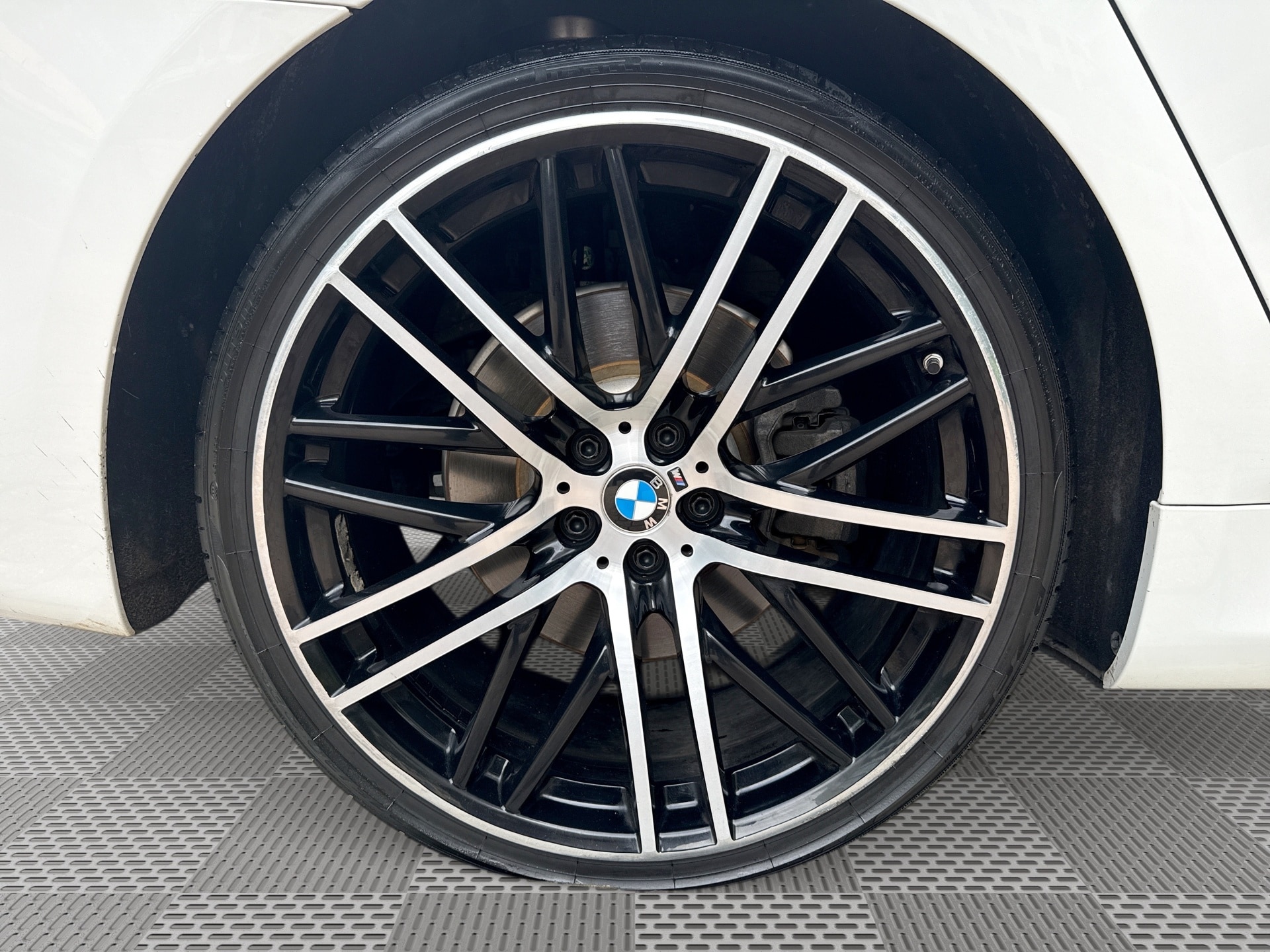 2017 BMW 7 Series 750i - Photo 30
