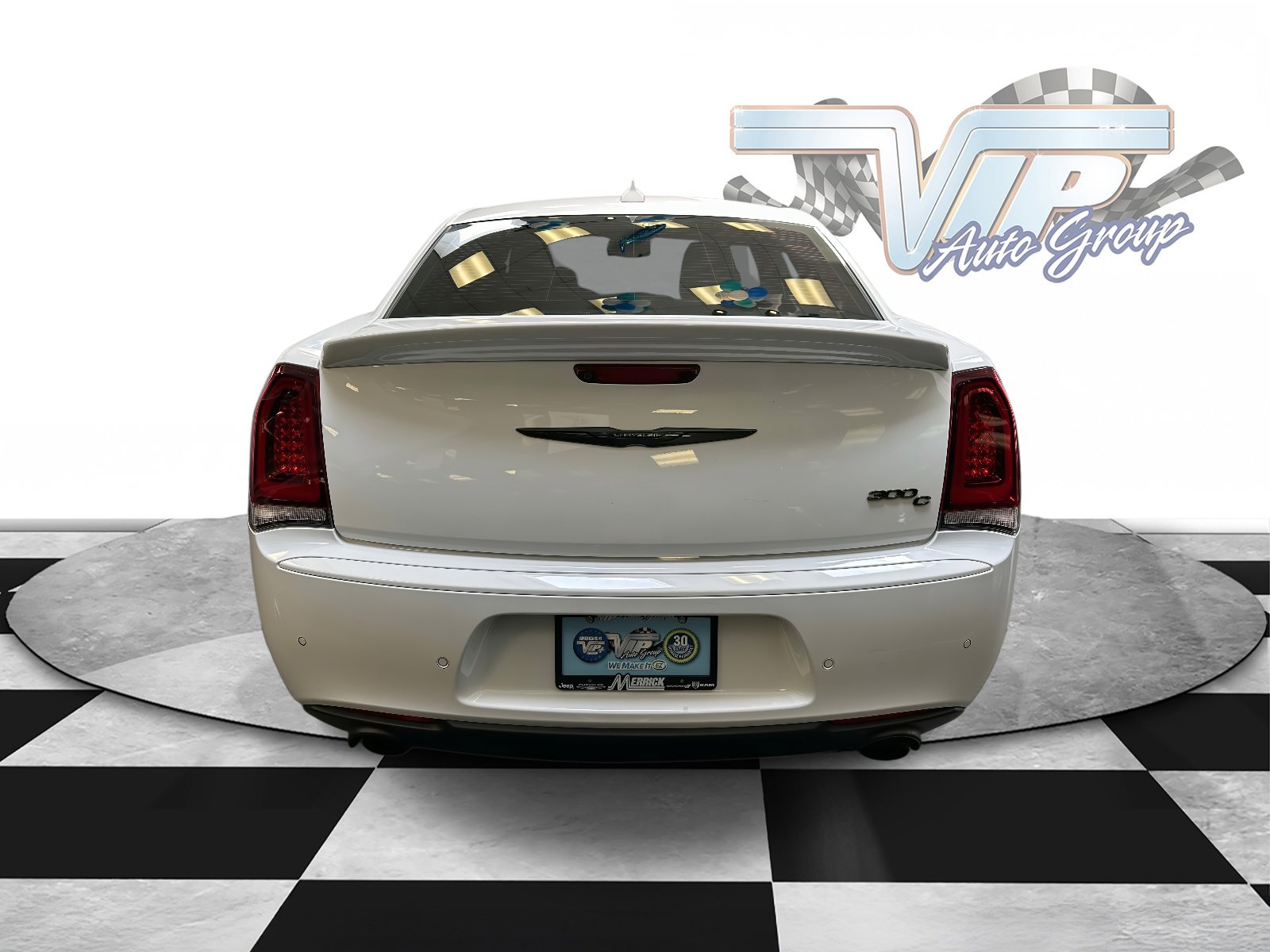 2023 Chrysler 300 photo 2