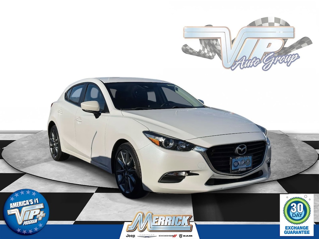 Used 2018 Mazda Mazda3 5-Door Touring Touring Auto