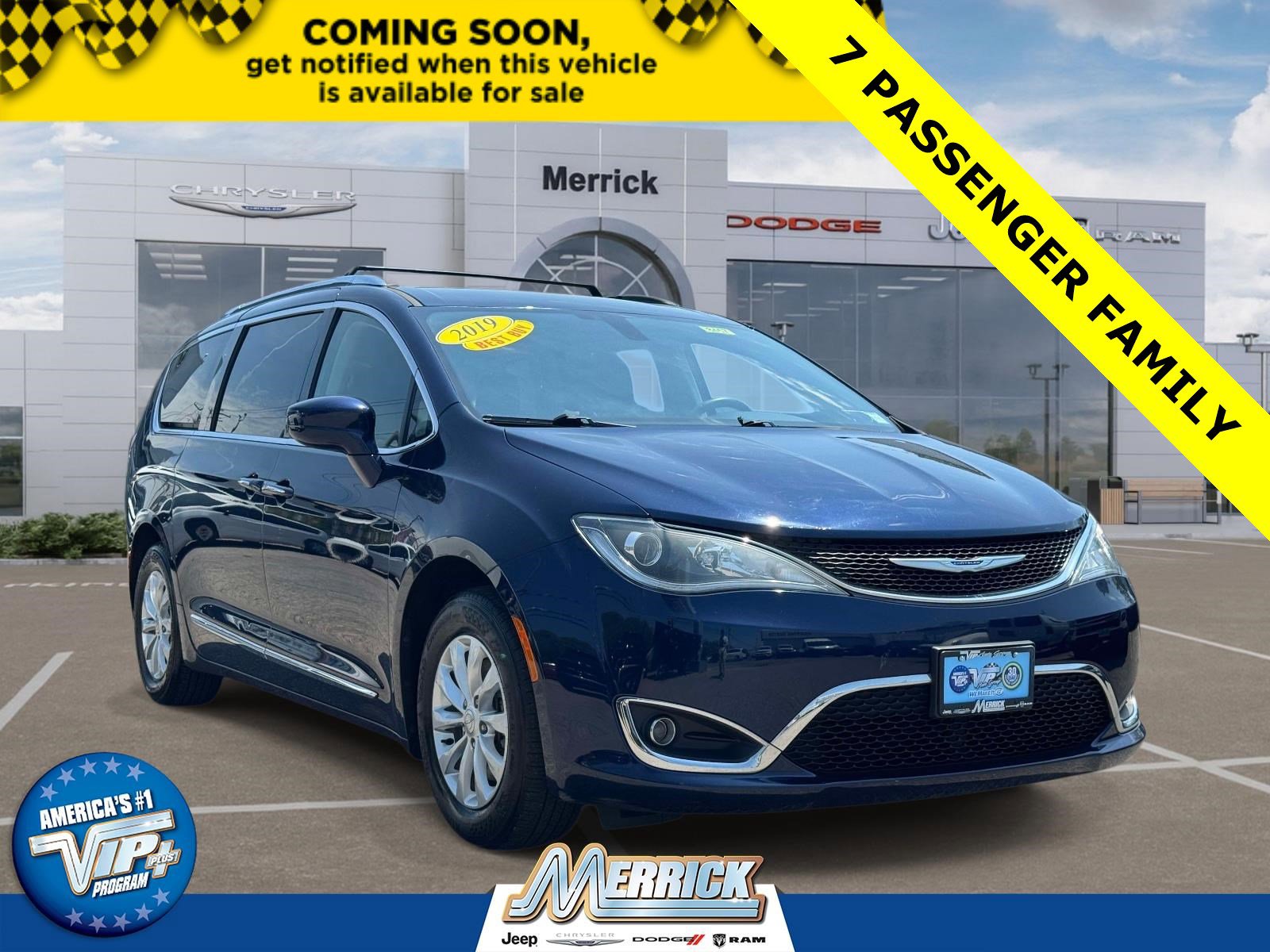 2019 Chrysler Pacifica Touring L's photo