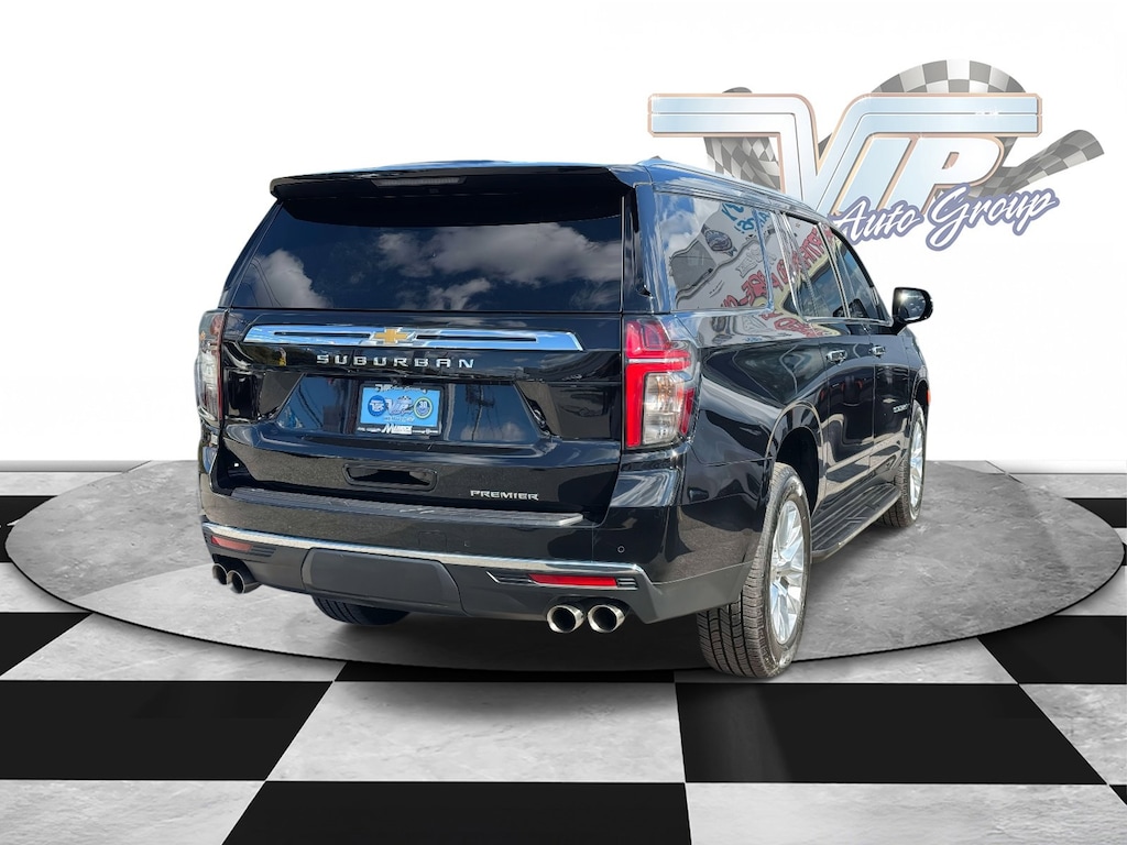 Used 2024 Chevrolet Suburban Premier 4WD  Premier