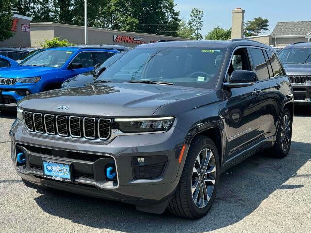 2023 Jeep Cherokee 4xe Overland photo 3