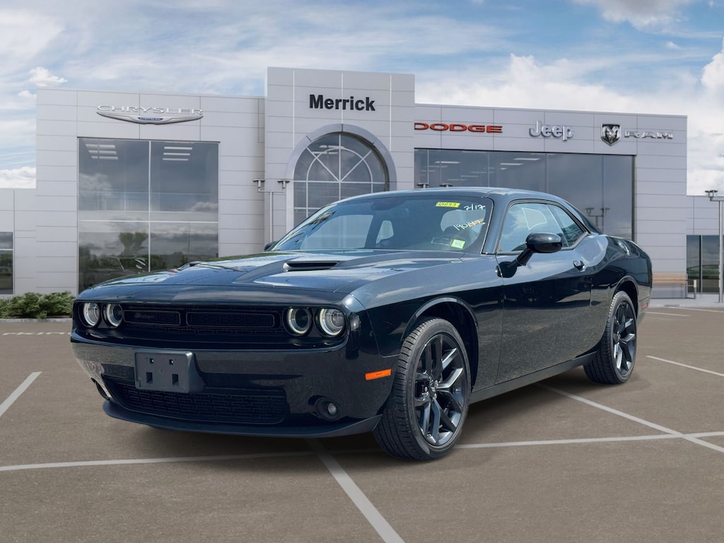 Used 2022 Dodge Challenger SXT SXT RWD