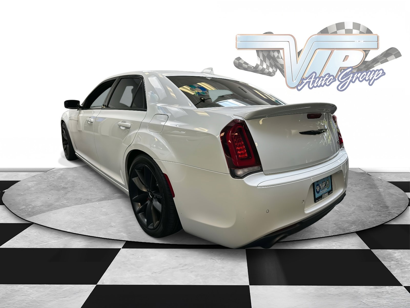 2023 Chrysler 300 photo 3