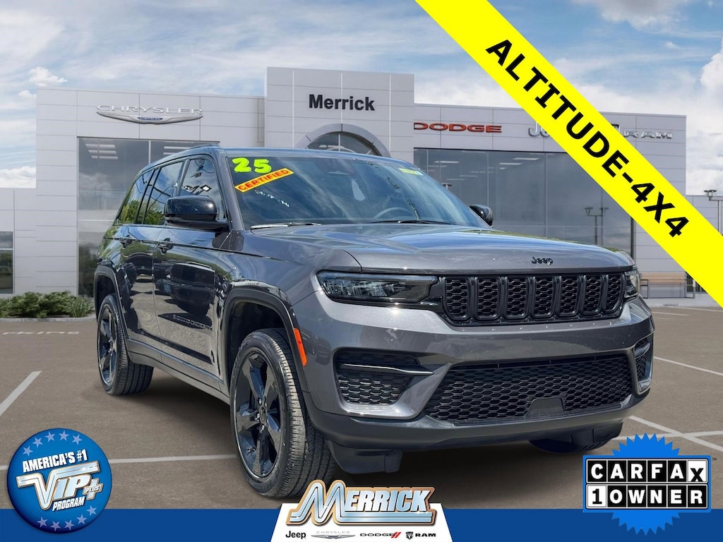 Used 2025 Jeep Grand Cherokee Altitude Altitude 4x4