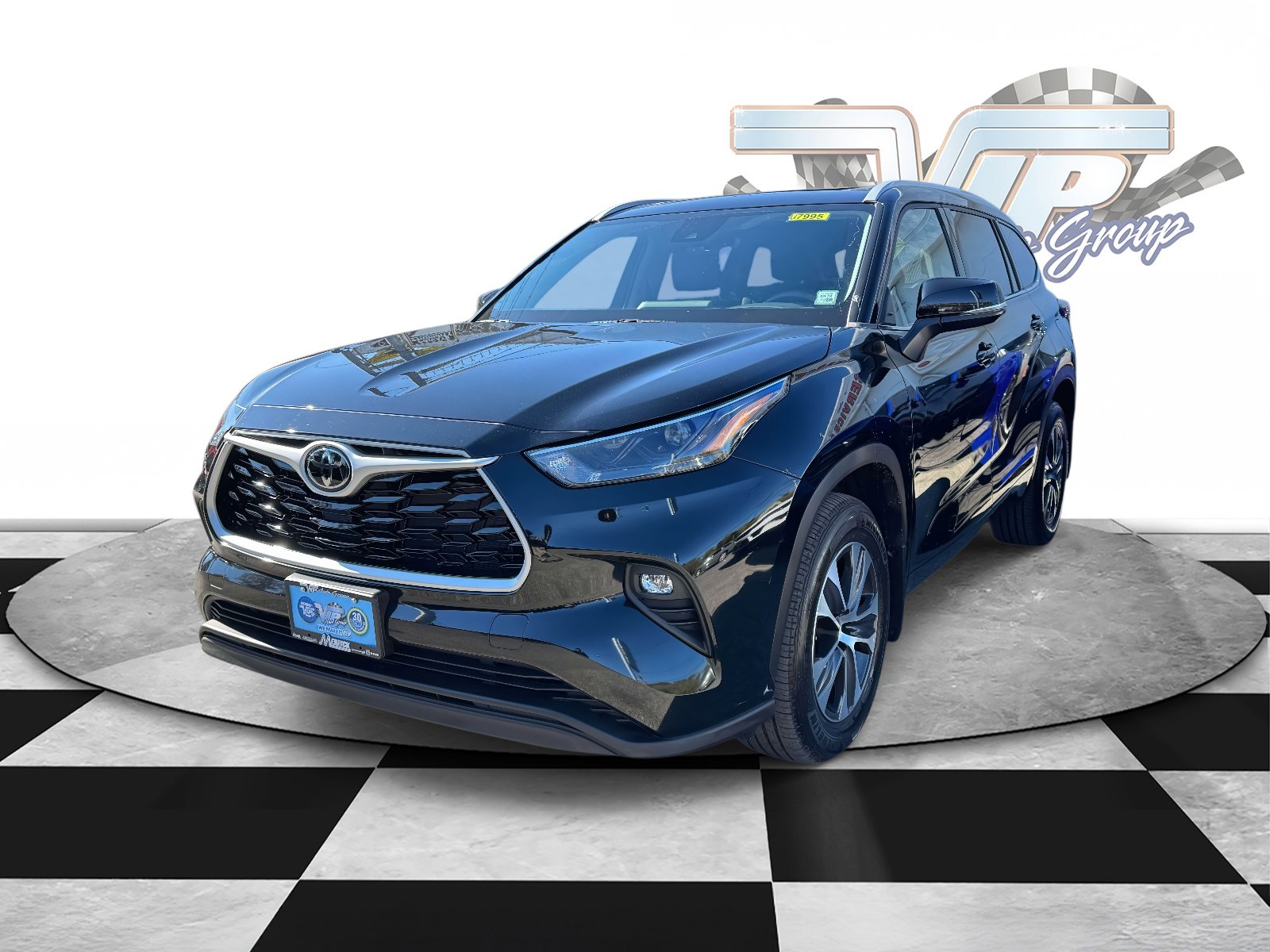 2022 Toyota Highlander XLE photo 3