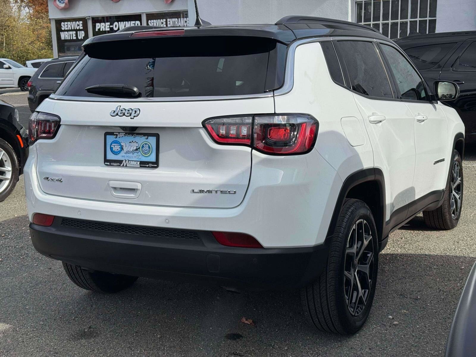 2025 Jeep Compass Limited photo 4