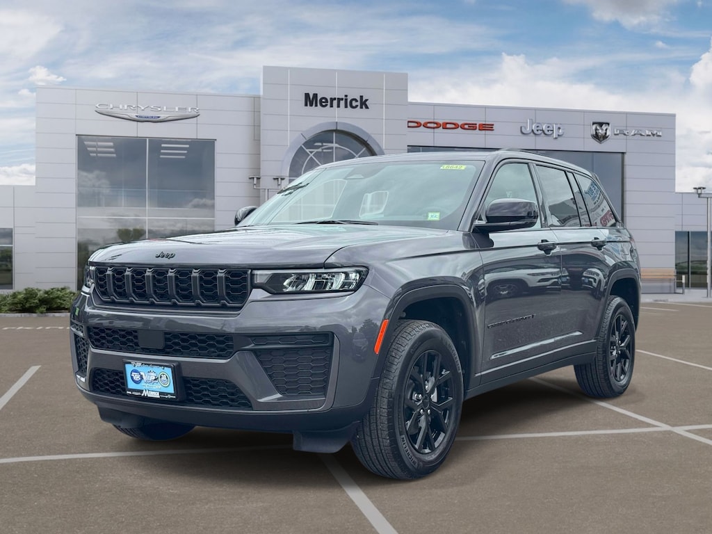 Used 2026 Jeep Grand Cherokee Laredo Altitude Laredo Altitude 4x4