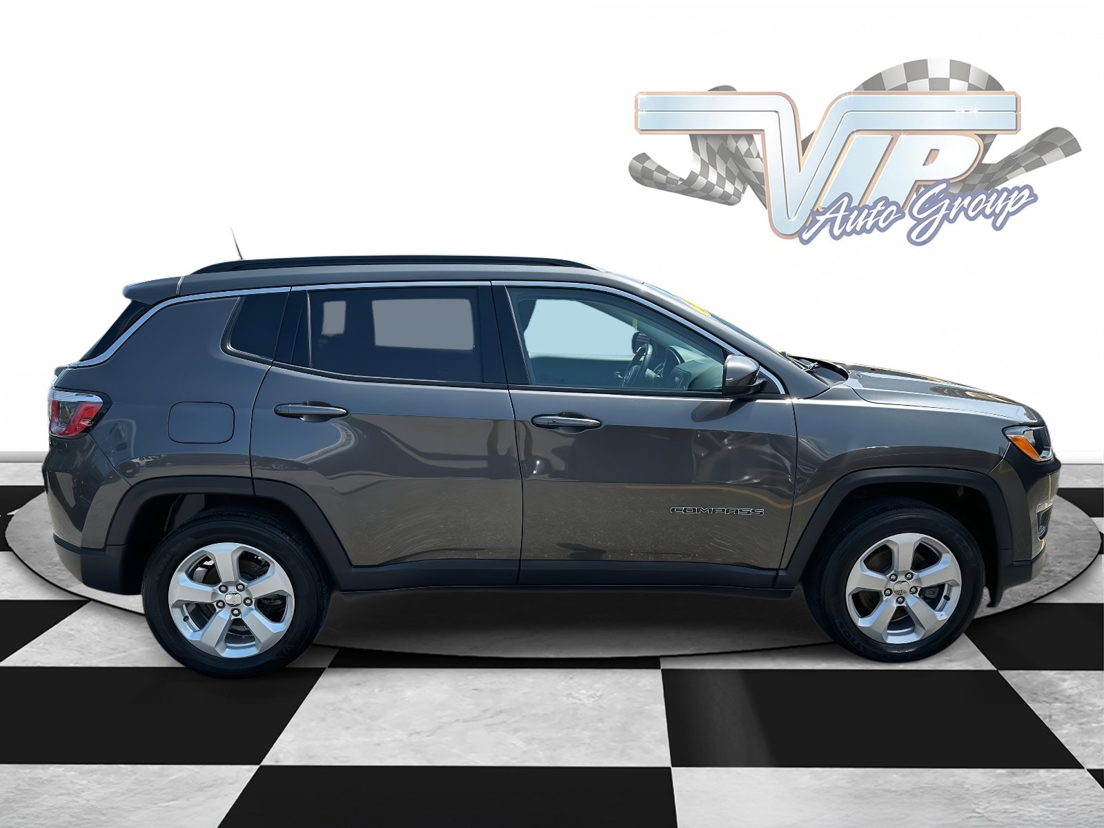 Used 2019 Jeep Compass Latitude with VIN 3C4NJDBB6KT679254 for sale in Wantagh, NY