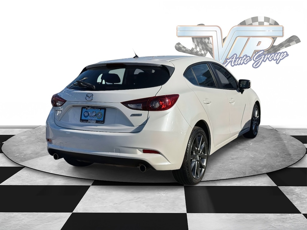 Used 2018 Mazda Mazda3 5-Door Touring Touring Auto