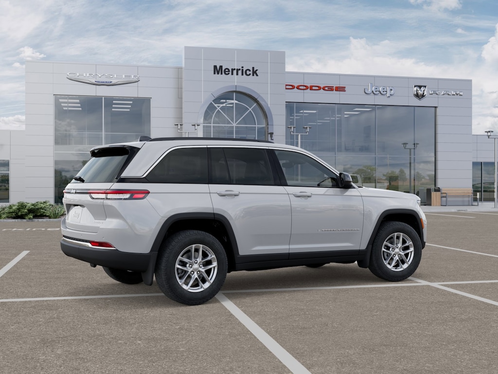 New 2025 Jeep Grand Cherokee Laredo Sport Utility