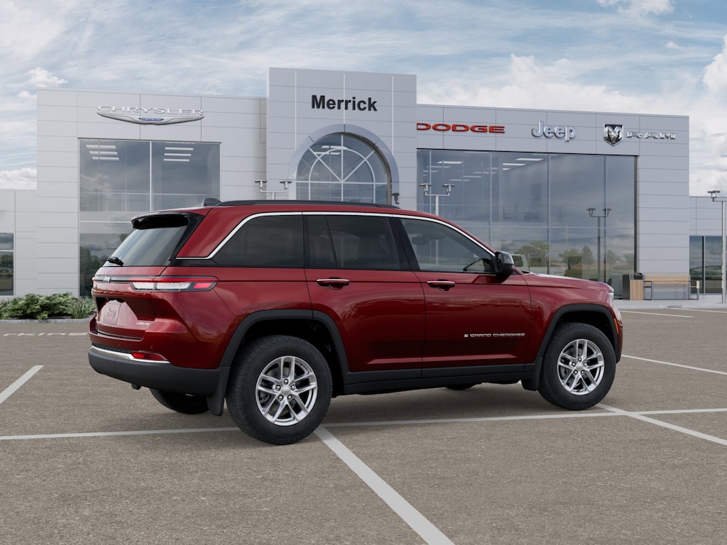 New 2025 Jeep Grand Cherokee Laredo Sport Utility