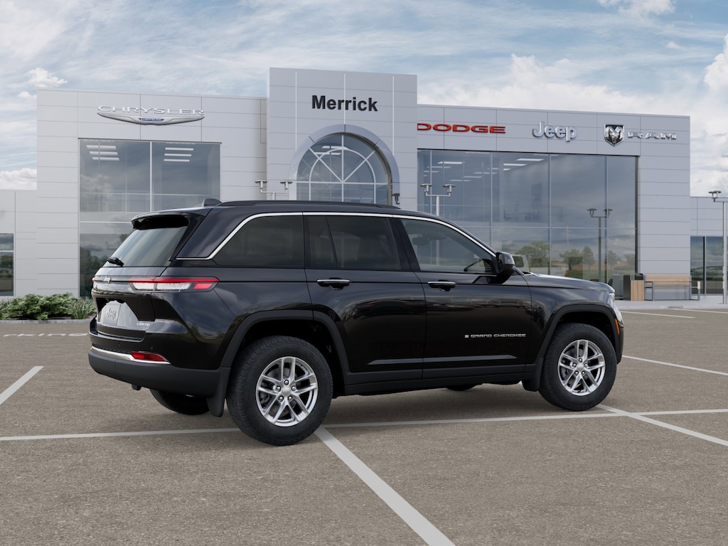 New 2025 Jeep Grand Cherokee Laredo Sport Utility