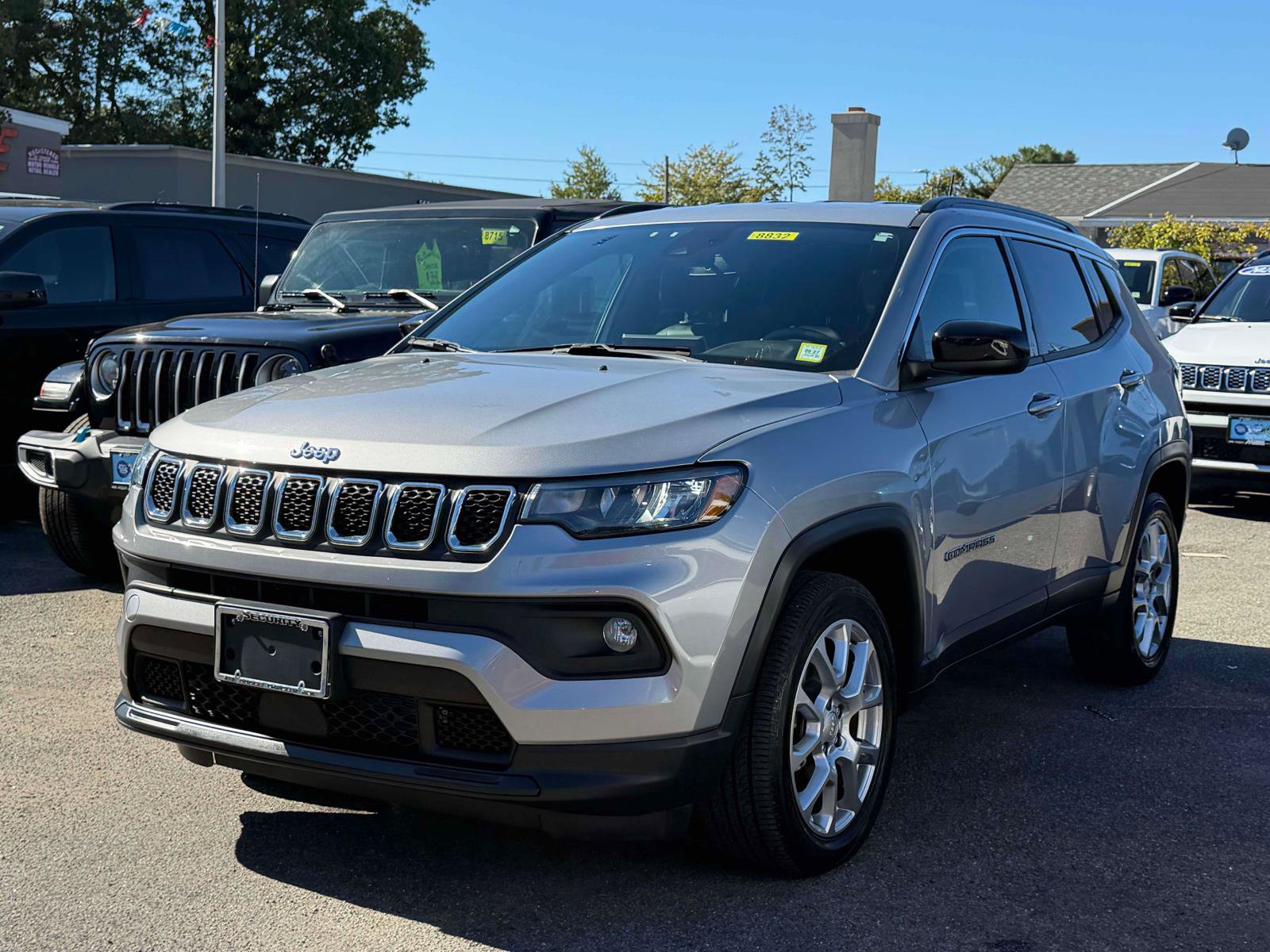 Used 2023 Jeep Compass Latitude Lux Latitude Lux 4x4