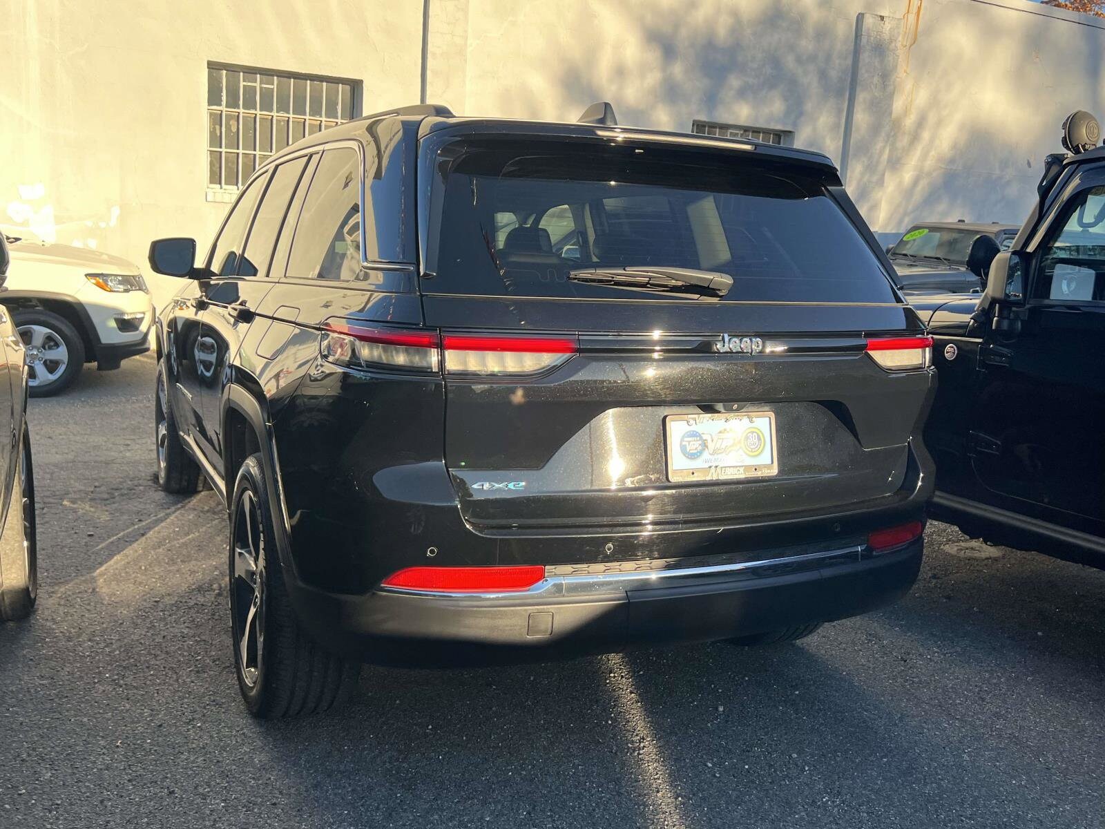 2023 Jeep Cherokee 4xe photo 4