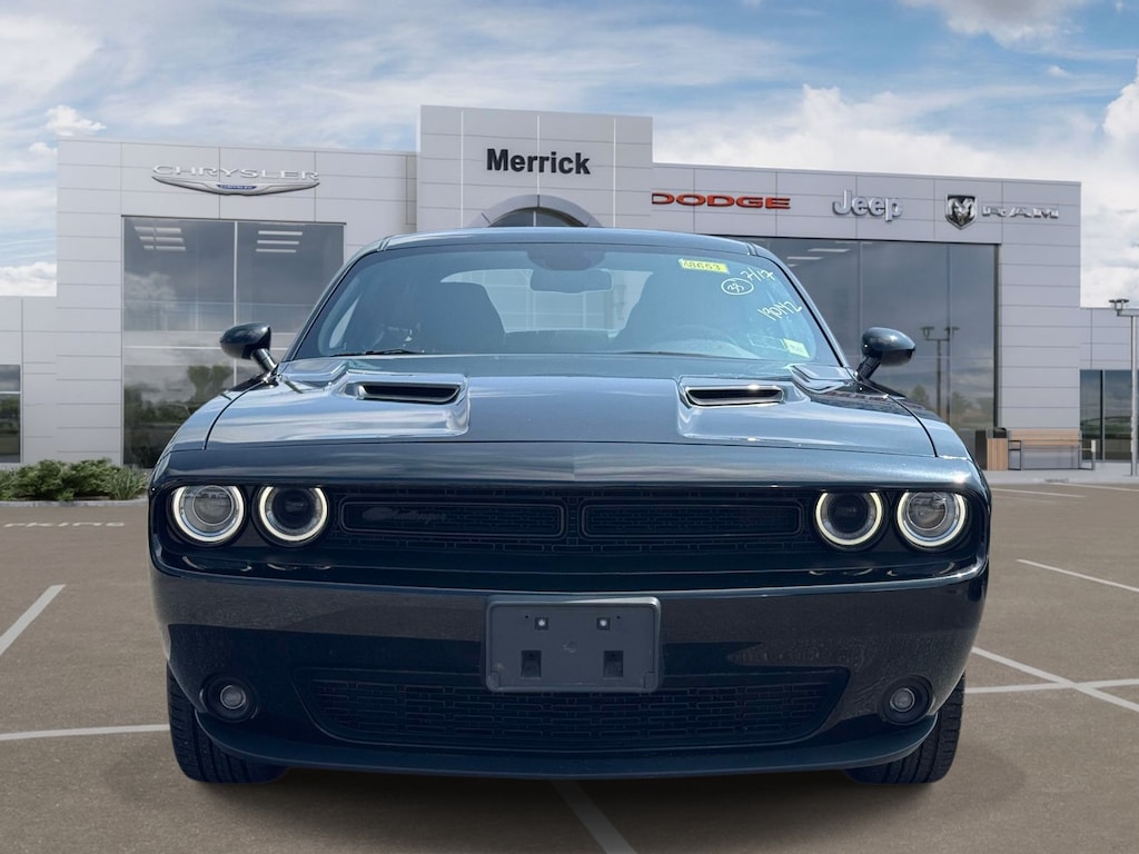 Used 2022 Dodge Challenger SXT SXT RWD