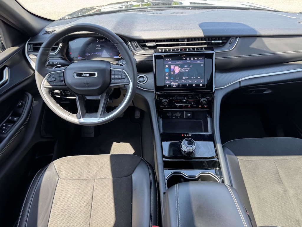 Used 2023 Jeep Grand Cherokee Altitude Altitude 4x4
