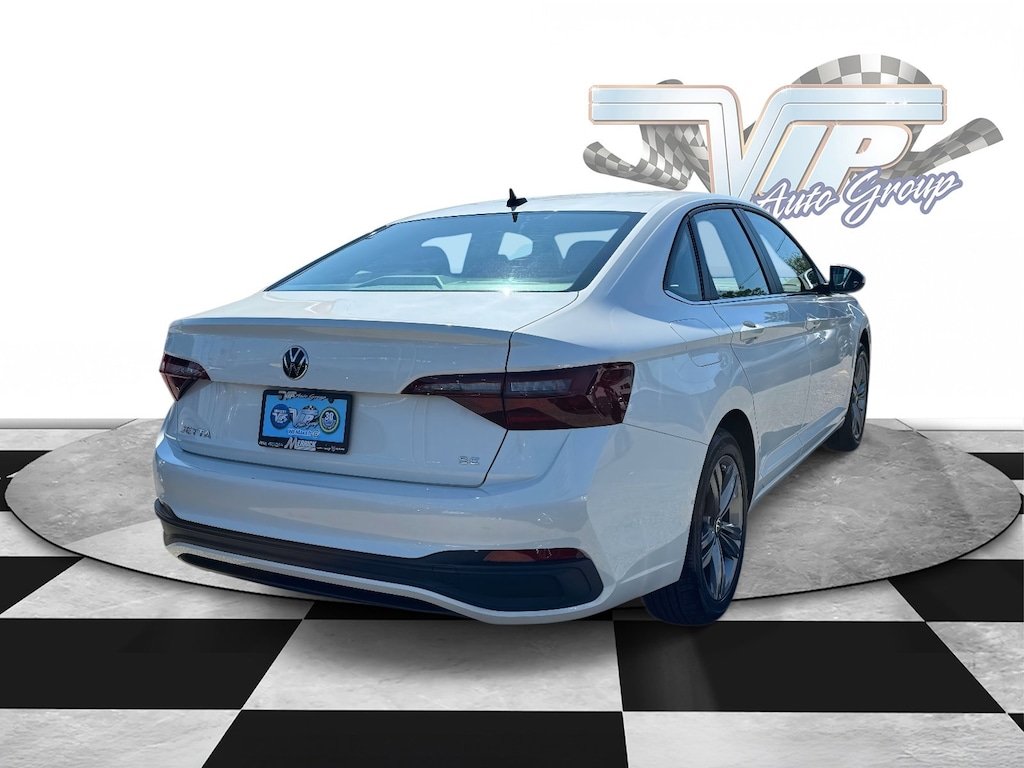 Used 2022 Volkswagen Jetta SE SE Auto