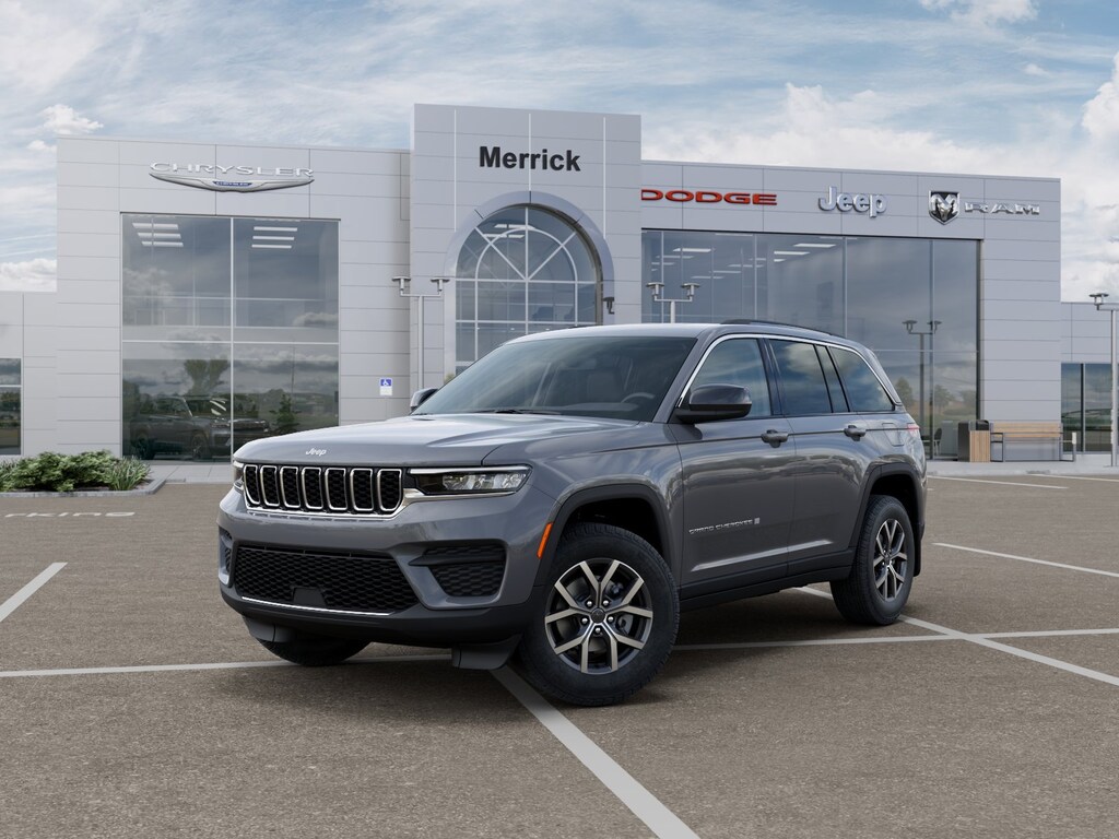 New 2027 Jeep Grand Cherokee Laredo Sport Utility