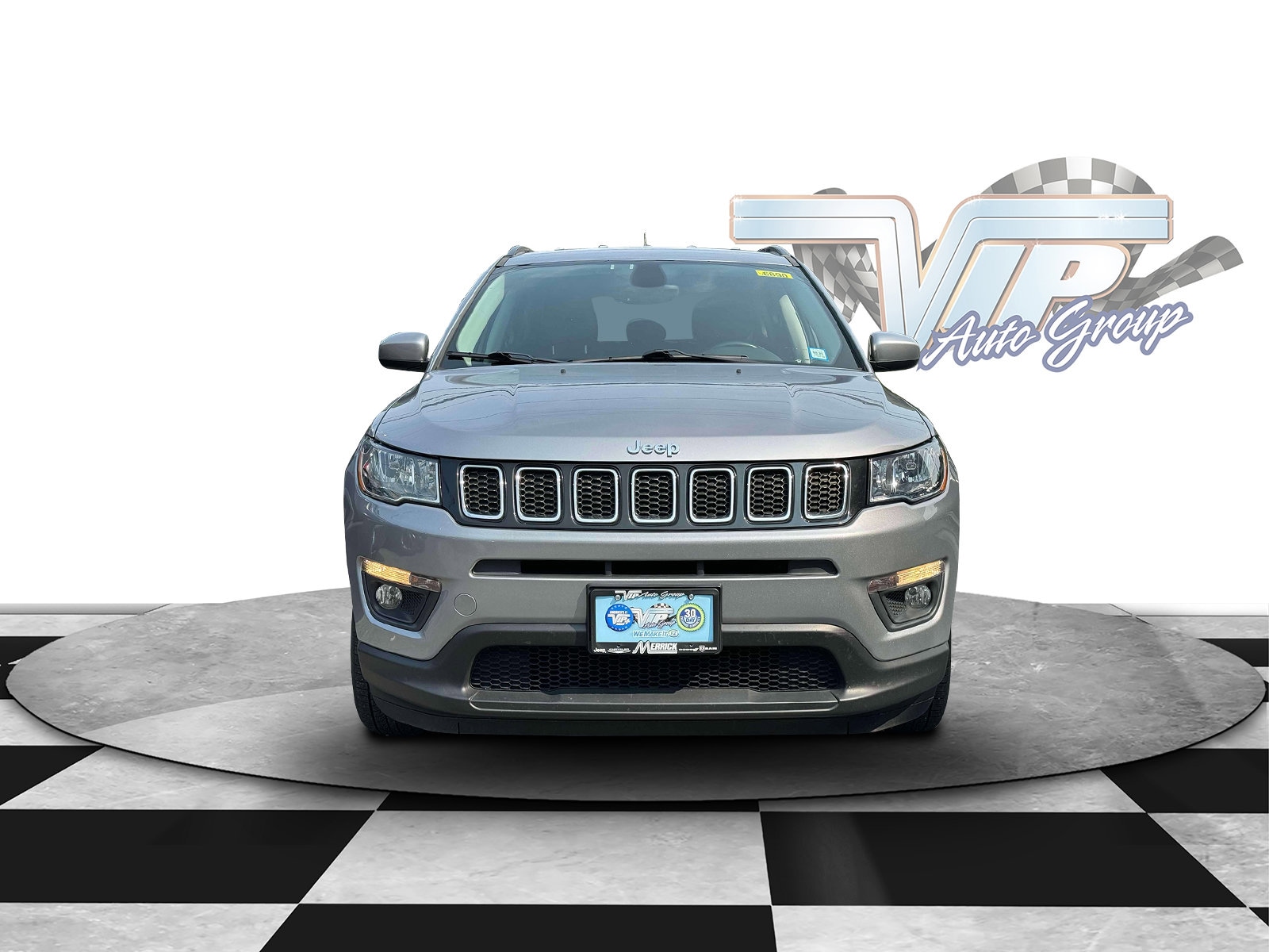 Used 2018 Jeep Compass Latitude with VIN 3C4NJDBB1JT238338 for sale in Wantagh, NY