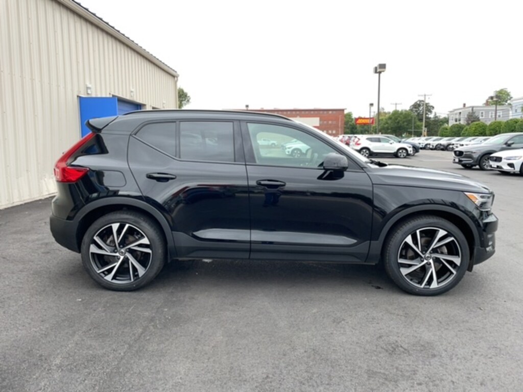 Used 2021 Volvo XC40 For Sale at Merrimack Street Volvo Cars VIN