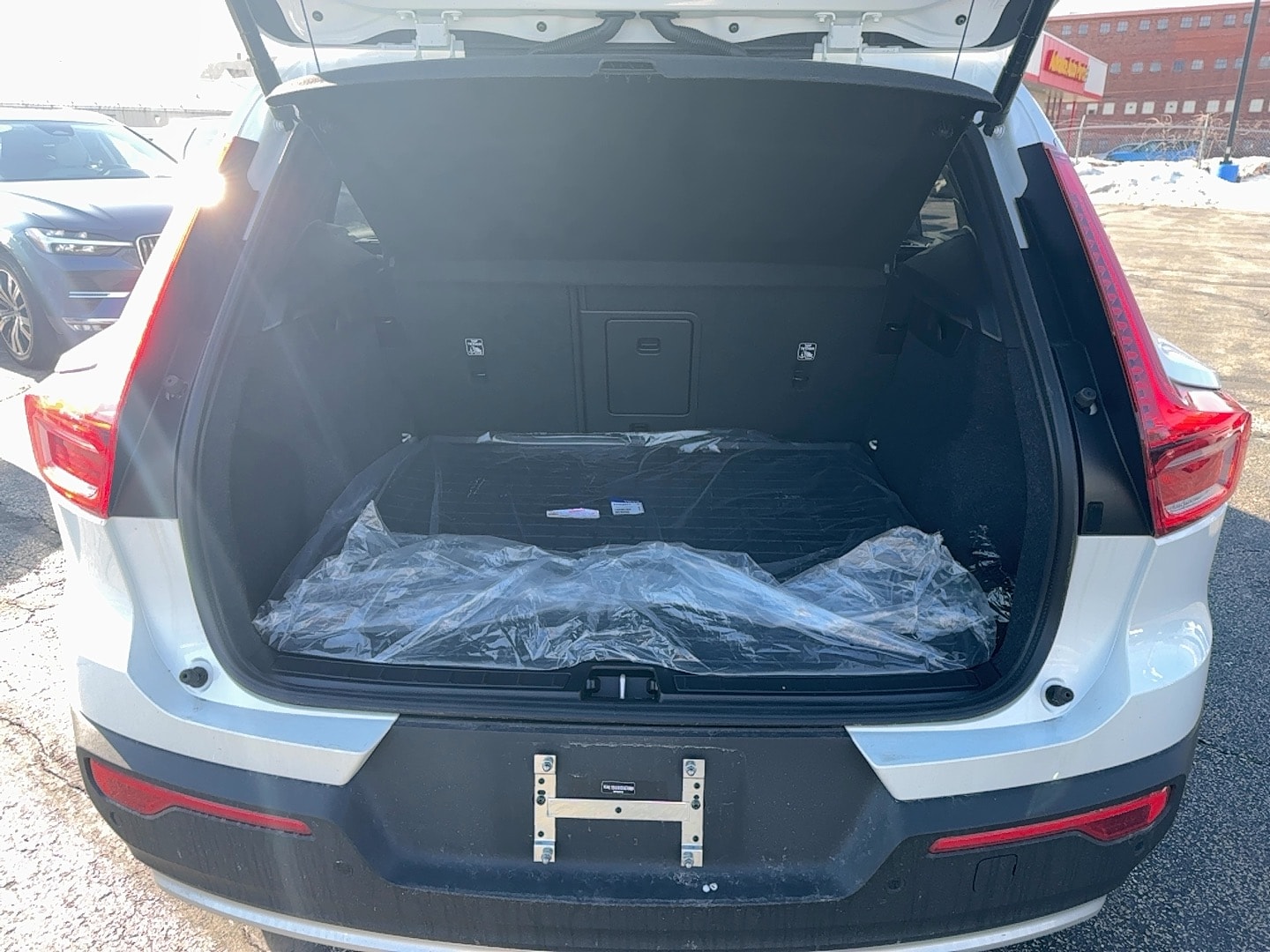 2025 Volvo XC40 Core - Photo 19