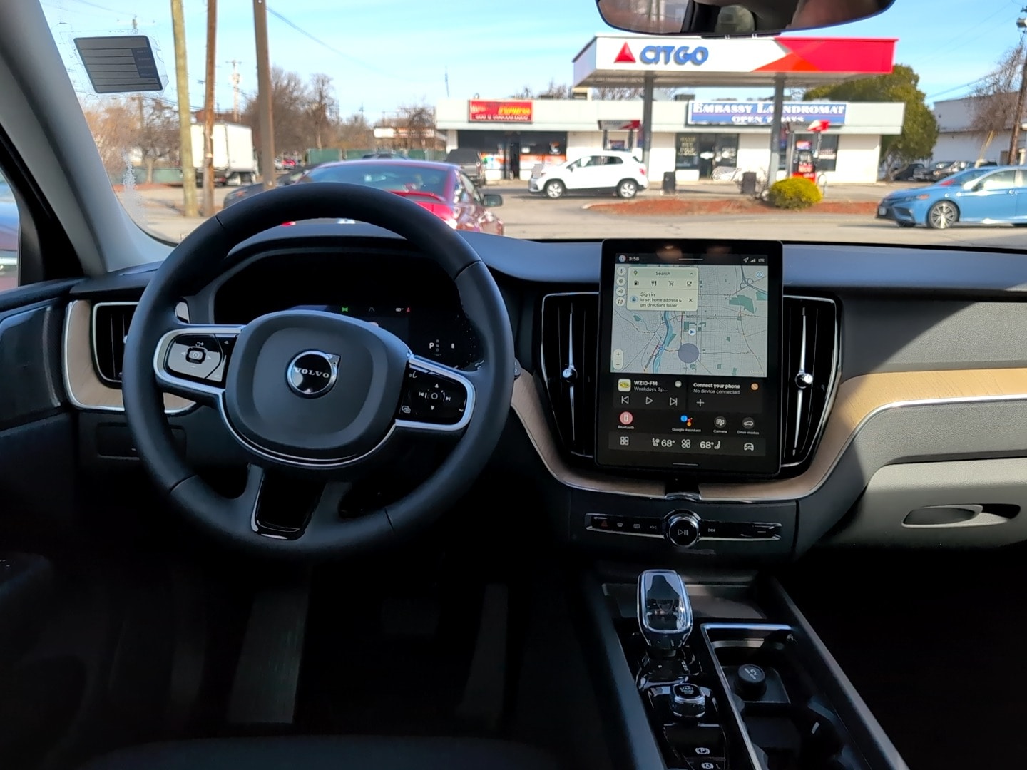 2026 Volvo XC60 Plus - Photo 18