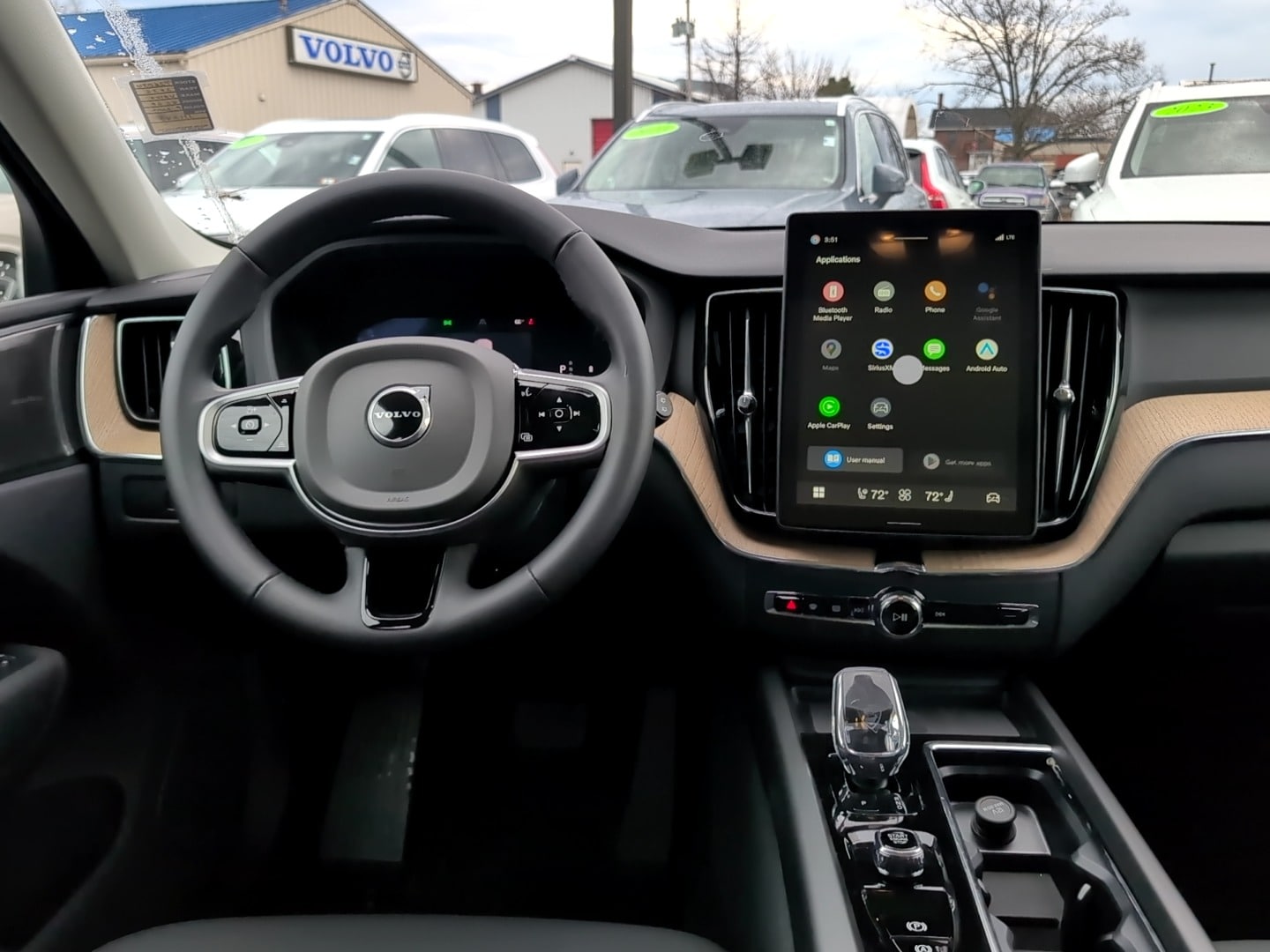 2026 Volvo XC60 Plus - Photo 17