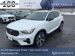 2025 Volvo XC40 Plus Dark Theme AWD SUV